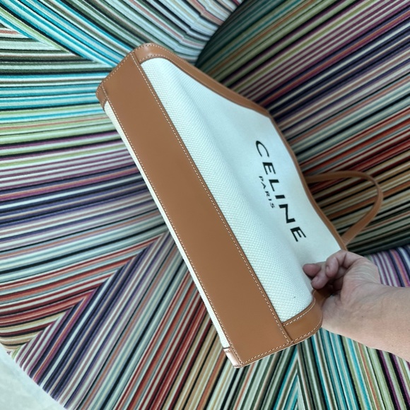 Celine vertical cabas in canvas natural and beige - Picture 4 of 9